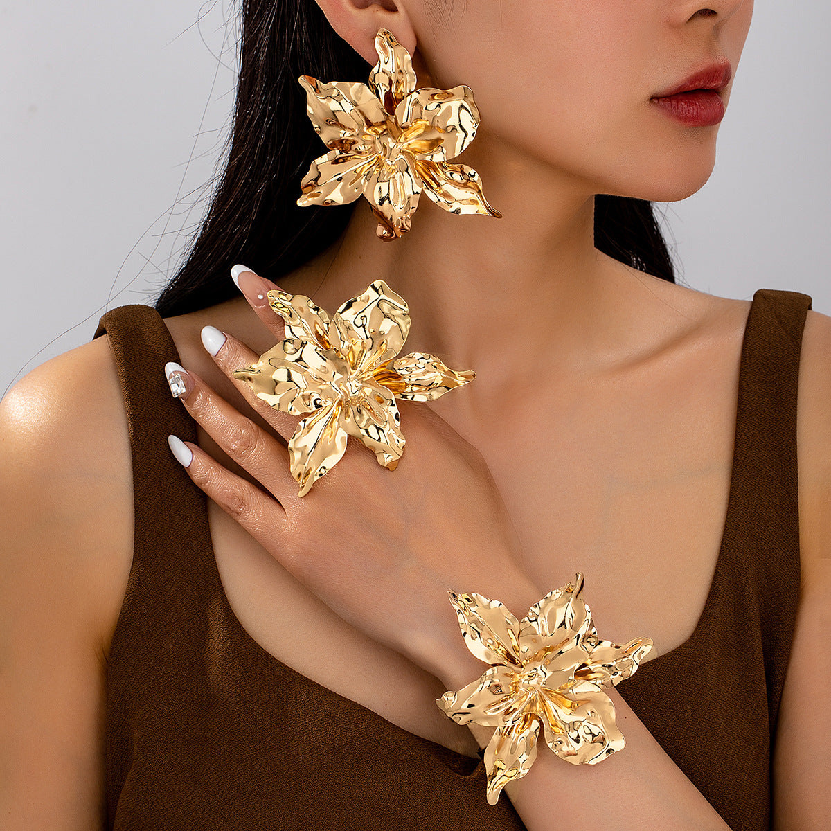 European and American exaggerated pleated three-dimensional large flower bracelet, earring ring, simple and fashionable women's set