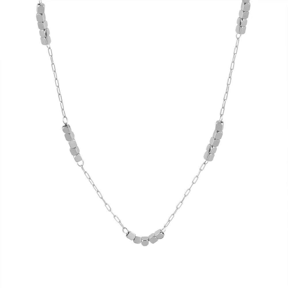 Explosive small square broken silver collarbone necklace for women, made of titanium steel that does not fade, with a light luxury and niche design