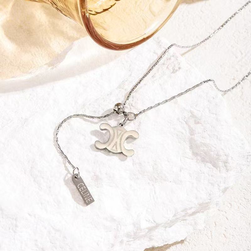 New brand identical Arc de Triomphe pull-out necklace, collarbone chain, titanium steel temperament, niche fashion, versatile accessories